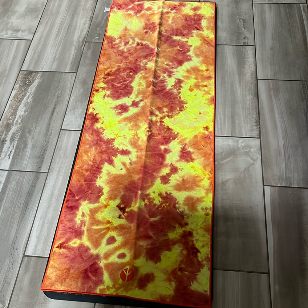 Yogitoes skidless yoga mat cover
